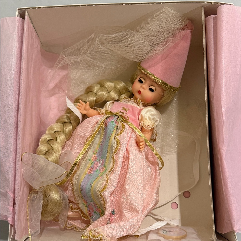 Madame Alexander  - Curly Locks 28315
